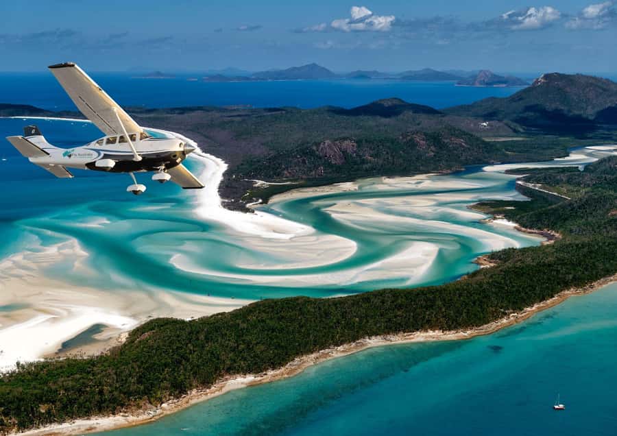Airlie Beach: Whitsunday Islands & Heart Reef Scenic Flight - Heart Reef and the Great Barrier Reef: Why This Is the Signature Moment