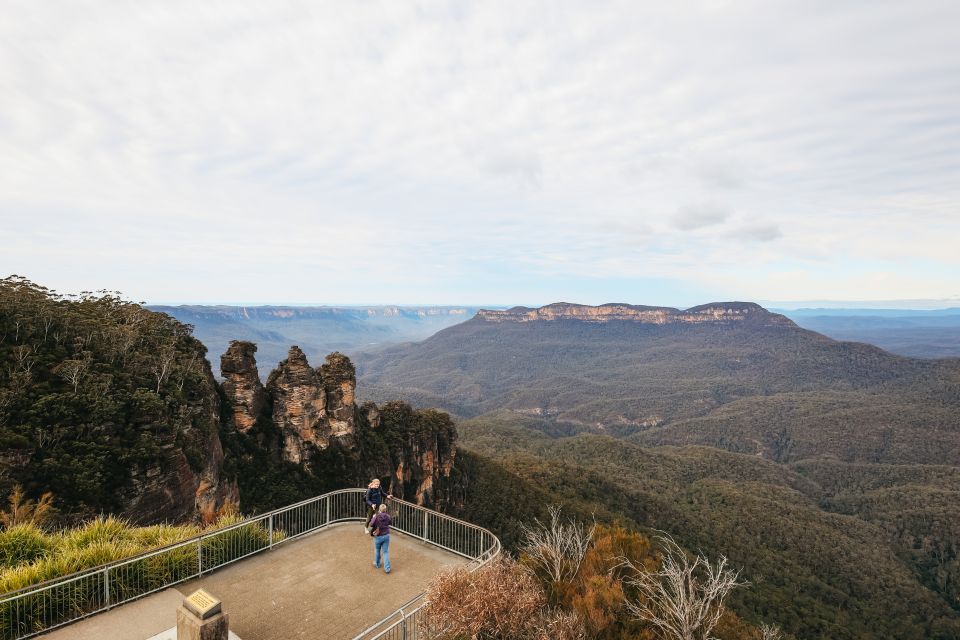 Blue Mountain Small Group Scenic World, Wildlife, Waterfall - Megalong Valley stop and the photo-stop rhythm you can rely on