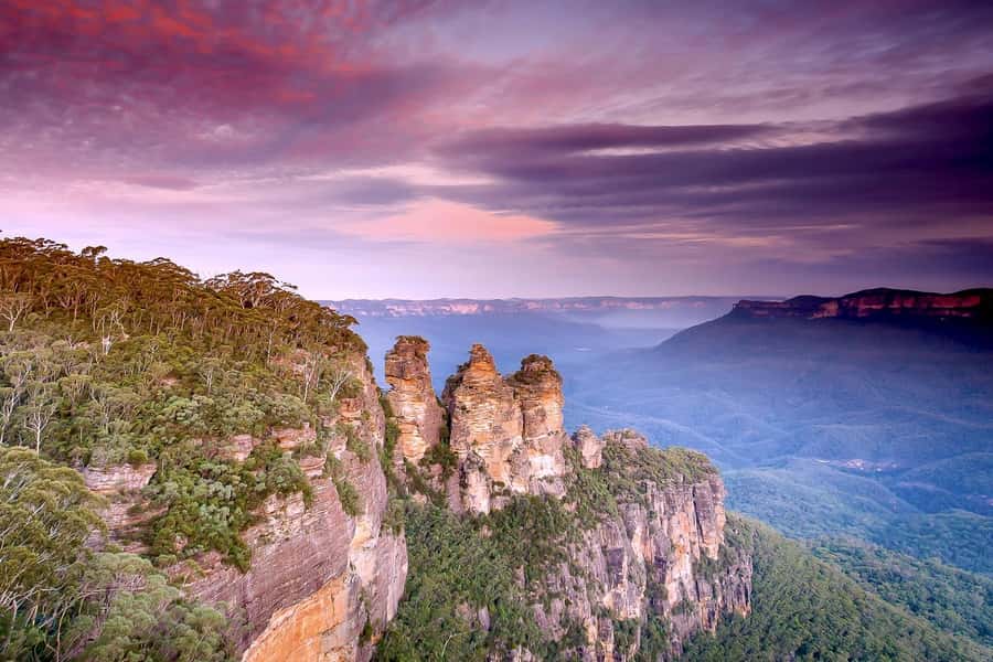 Blue Mountains Sunset Waterfalls Wildlife Tour From Sydney - What to pack for a full day of lookouts and stairs