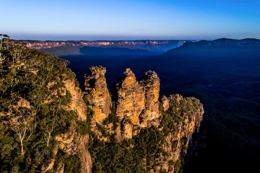 Blue Mountains Sunset Waterfalls Wildlife Tour From Sydney - Echo Point to the Three Sisters: the iconic view with time to get it right