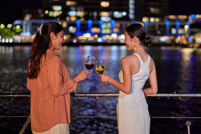 Cairns Catamaran Harbour and Dinner Cruise - Key highlights at a glance