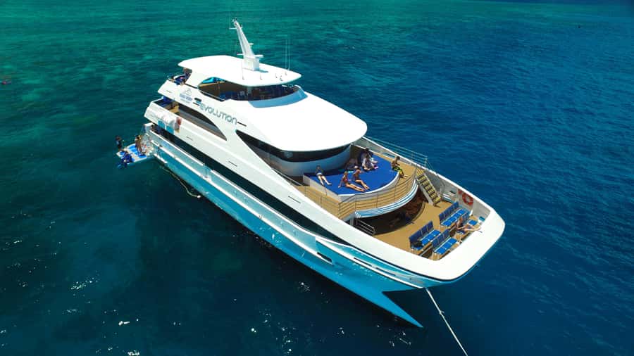 Cairns: Great Barrier Reef Cruise & Scenic Helicopter Flight - Meeting in Cairns and Settling In Before the Reef Rush