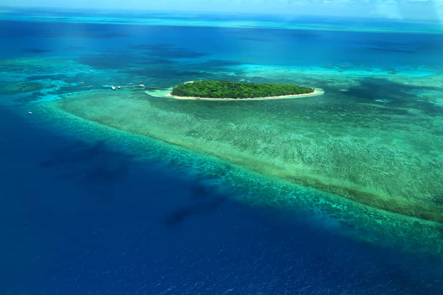 Cairns: Outer Edges of The Great Barrier Reef Scenic Flight - First takeoff over Cairns: what the 40 minutes really gives you