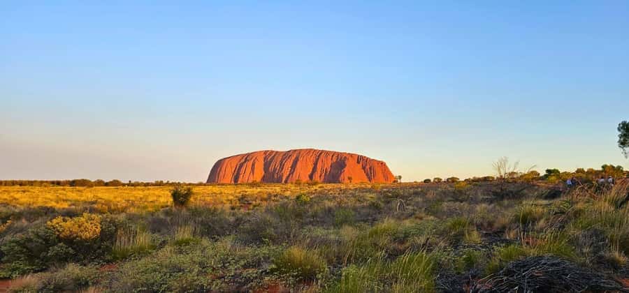 From Alice Springs: Day Trip to Uluru with BBQ Dinner - Sunset BBQ at Uluru: where timing and organization really show