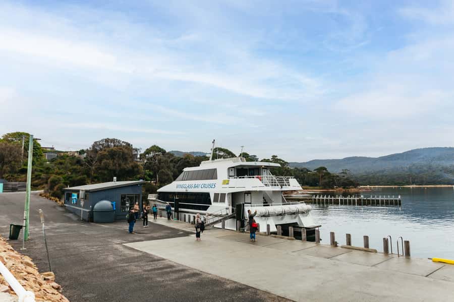 From Coles Bay: Wineglass Bay Cruise with Lunch - The Freycinet coast experience: granite cliffs, caves, and coves you can only reach by boat