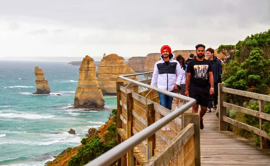 From Melbourne: Great Ocean Road Full-Day Guided Trip - Twelve Apostles and Gibson Steps: how to get the best from your time