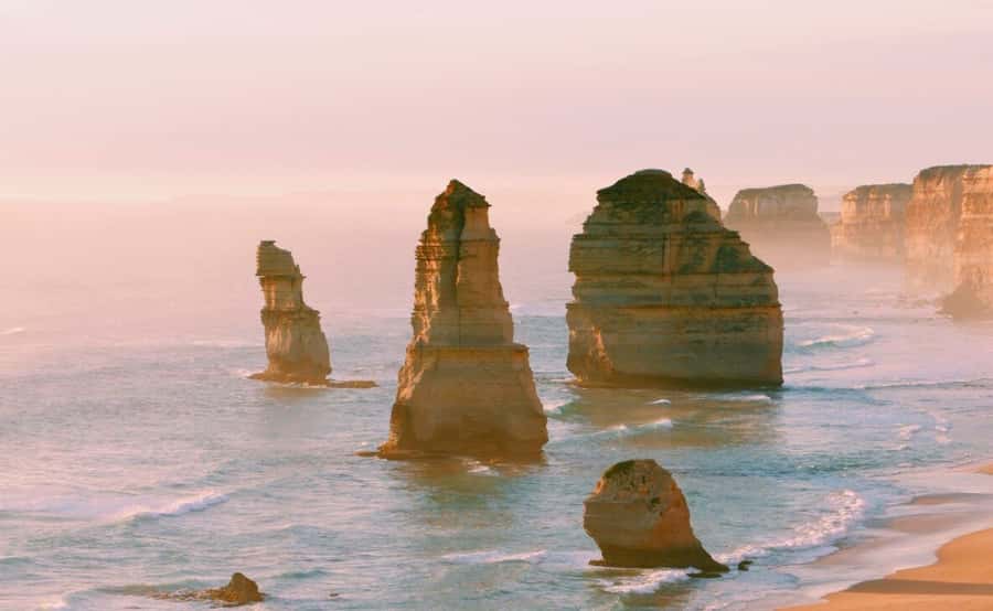 From Melbourne: Great Ocean Road Full-Day Guided Trip - Loch Ard Gorge: turquoise water plus shipwreck storytelling