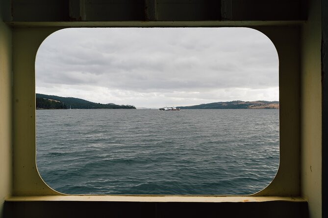 Full-Day Guided Bruny Island Tour from Hobart - Cape Bruny Lighthouse: Great Views with a Real-Time Limit