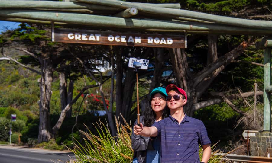 Great Ocean Road Tour w/ Deluxe Minibus & Top-Rated Guide - 16-language audio, onboard Wi-Fi, and using your own headphones