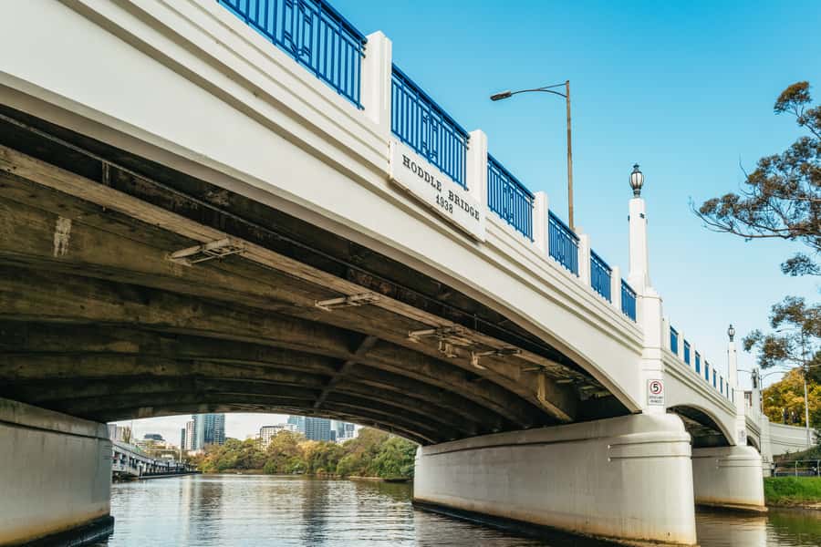 Melbourne: 2-Hour City Highlights River Cruise - Inside vs outside: how to get the best seat for your priorities