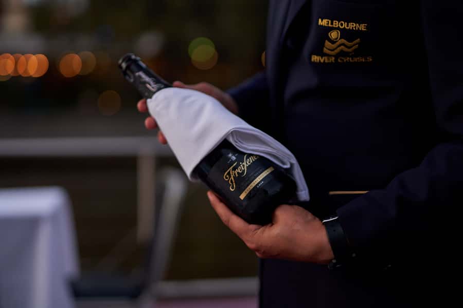 Melbourne: 4-Course Dinner Cruise with Drinks - Key highlights worth planning around