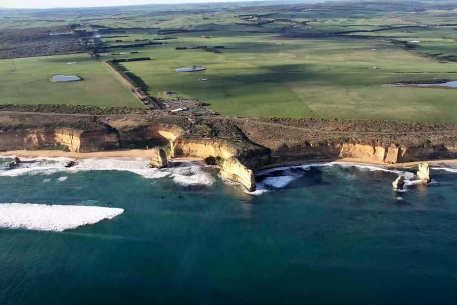 Melbourne: Great Ocean Road Max Highlights & London Bridge - What the long bus day feels like in real life