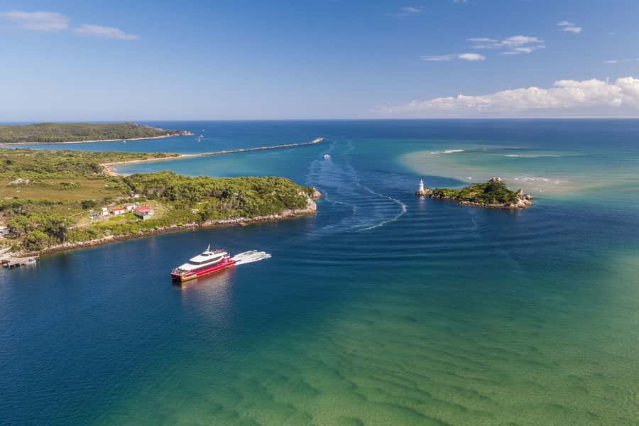 Strahan: World Heritage Cruise on Gordon River with Lunch - Lunch and onboard service: local Tasmanian food, no fuss