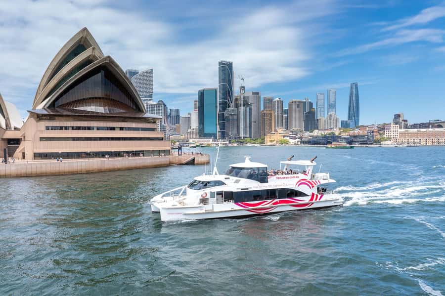 Sydney Harbour Sightseeing Cruise from Circular Quay - Goat Island, Blue Point, and Simmons Point: the photo finish and the last clarity