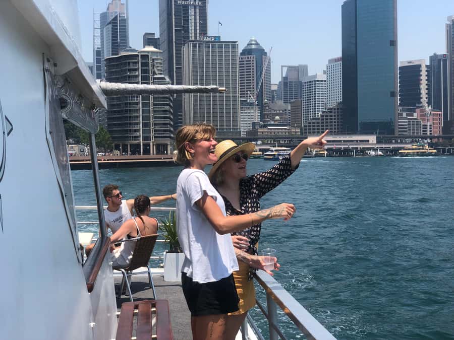 Sydney: Morning or Afternoon Harbour Sightseeing Cruise - A 90-minute Harbour reset from Circular Quay