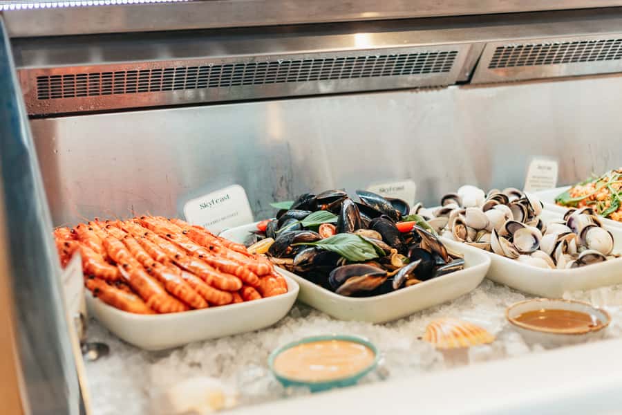 Sydney: Unlimited Skyfeast at Sydney Tower - The buffet at Skyfeast: how the menu supports the view