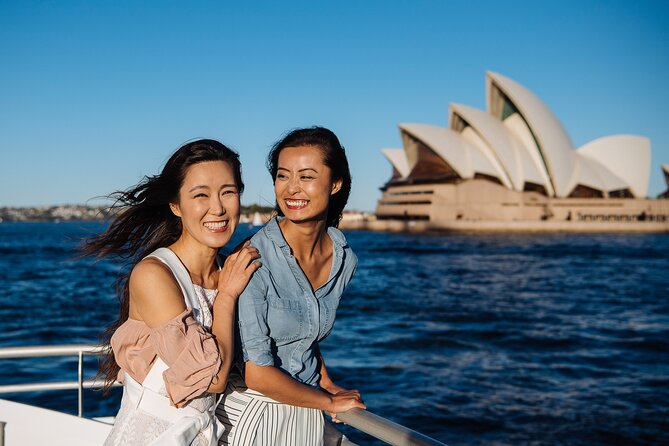 Taronga Zoo Entry & Return Ferry - Sydney Harbour - Seal Theatre and the Bird Show: Two Ways to See Animal Behavior Up Close