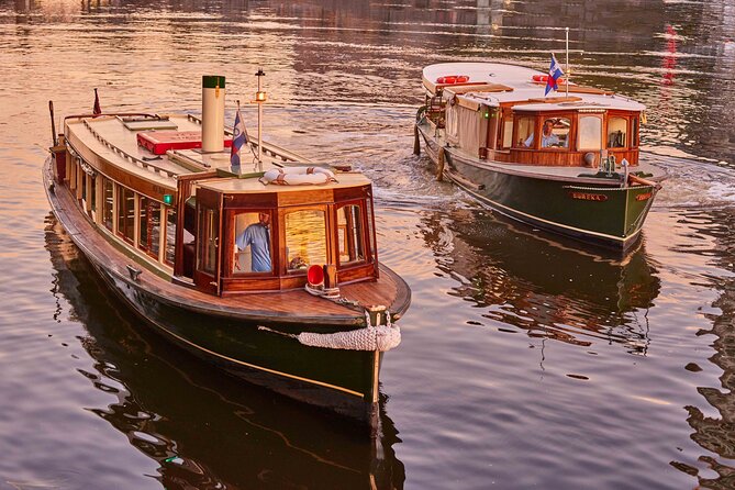 1 Hour Sight seeing Melbourne River Cruise on historic vessel - Why this one-hour Yarra cruise works so well