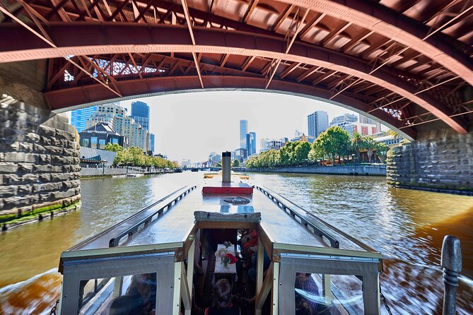 1 Hour Sight seeing Melbourne River Cruise on historic vessel - Upstream highlights: MCG, Rod Laver Arena, and the Botanical Gardens