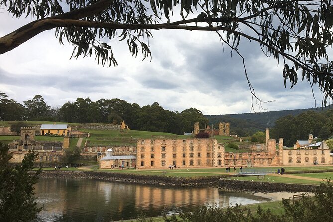 10 Days Ultimate Guided Tour of Tasmania - Comfort Tour - Strahan and the Gordon River Cruise: UNESCO Rainforest by Boat