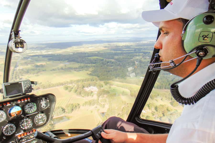 15 Minute Helicopter Scenic Flight Hunter Valley - Pilot Commentary in English: The Difference Between Looking and Learning