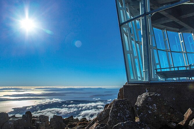 2 Day Cradle Mountain Tour / Hobart return / Inc. Accommodation - Lakeside accommodation: why it changes the feel of the trip