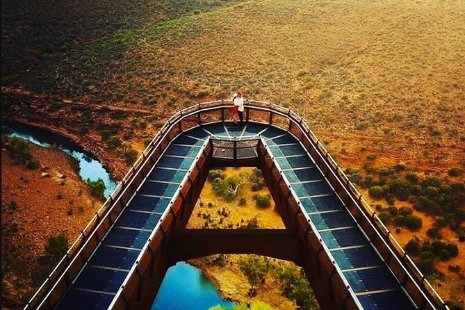 2 Days Kalbarri and Pink Lake Tour Monday Departure - Your One-Night Stay: Plan for an Early, Scenic Day Two