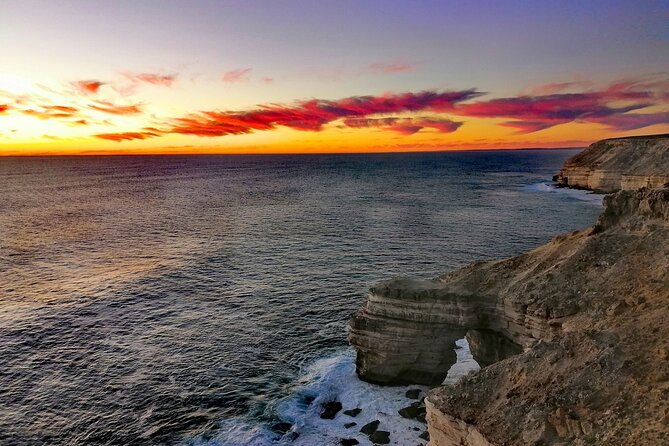3 Day Pink Lake and Margaret River tour - Lancelin Sand Dunes and Cervantes lobster: start with fun, not stress