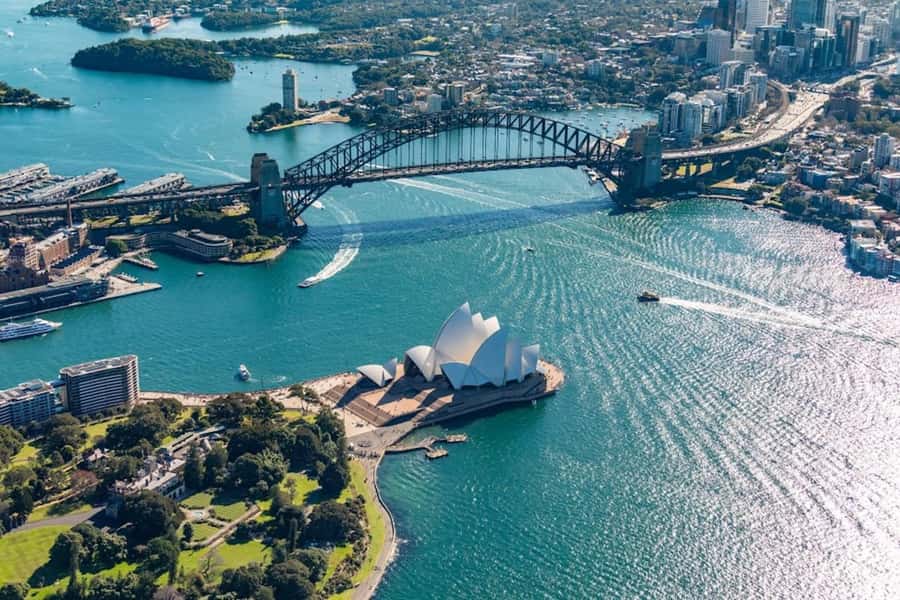 30-minute Private Sydney Harbour Helicopter Tour for 2 - Why a 30-Minute Private Helicopter Flight Works So Well in Sydney