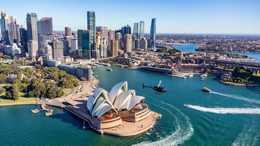 30-minute Private Sydney Harbour Helicopter Tour for 2 - The Return Route Over the Harbor Bridge and Sydney Opera House