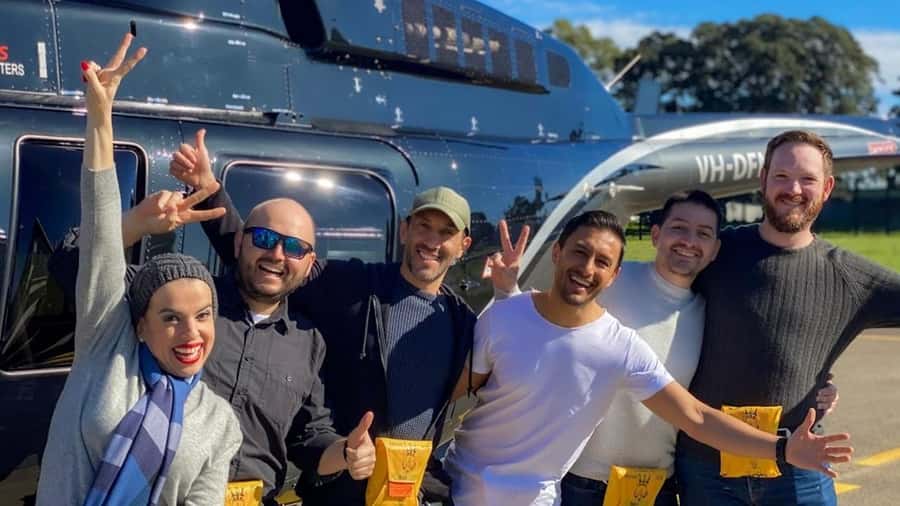 30-minute Private Sydney Harbour Helicopter Tour for 2 - Leaving Sydney Airport: Coogee, Bondi, Manly, Dee Why, and Curl Curl From the Sky