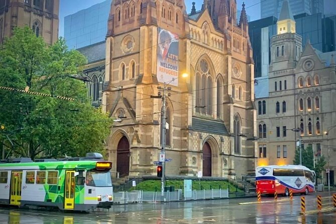 4 Hours Sightseeing Small Group Tour in Melbourne City - A 4-hour Melbourne highlights loop that works