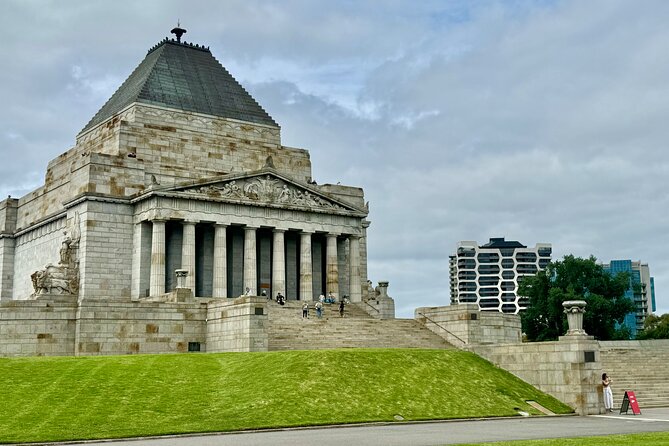 4 Hours Sightseeing Small Group Tour in Melbourne City - Shrine of Remembrance: a quiet pause with meaning