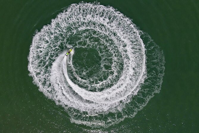 75-minute Die Another Day Jet Skiing in Darwin - Timing in Darwin: why a 3:00 pm start is a smart move