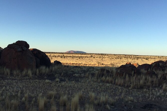 Aboriginal Homelands Experience - Sunset on a private sand dune: unobstructed Uluru and Kata Tjuta views
