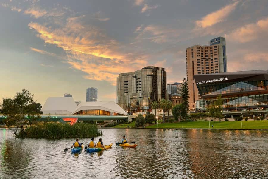 Adelaide: City Kayaking Experience - Why Pinky Flat and the River Torrens make this kayak outing special