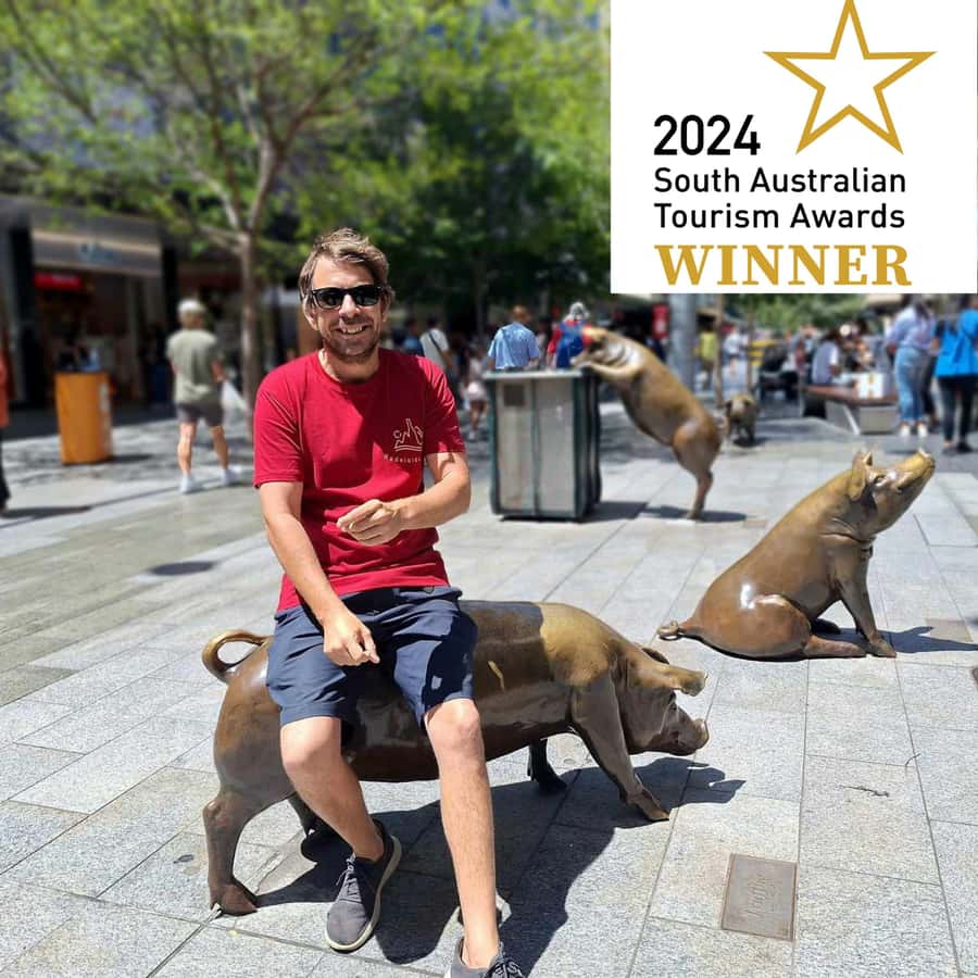 Adelaide: Guided Ultimate Walking Tour with Drink and Snack - Key highlights at a glance