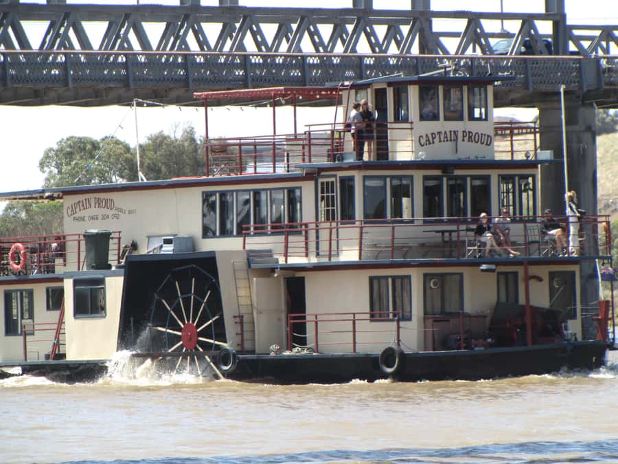 Adelaide Hills Tour with River Murray 3 Hour Lunch Cruise. - The morning rhythm: Mount Lofty, Bridgewater Mill, and Beerenberg stops