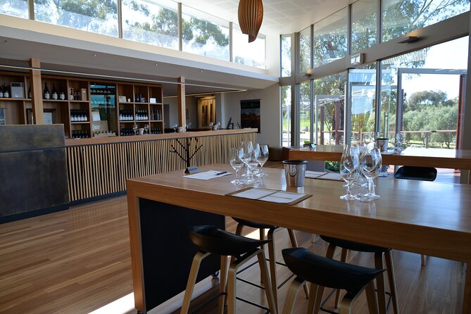 Adelaide Japanese Group Winery Day Tour in Barossa and Hahndorf - What the guide does for you (and why it matters for beginners)