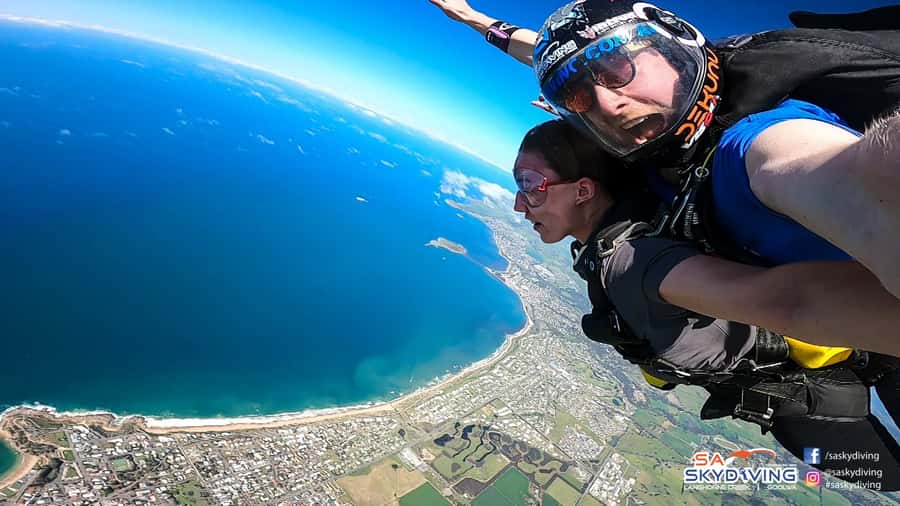 Adelaide: Tandem Skydiving Adventure over Goolwa - Key things I’d zero in on before you book