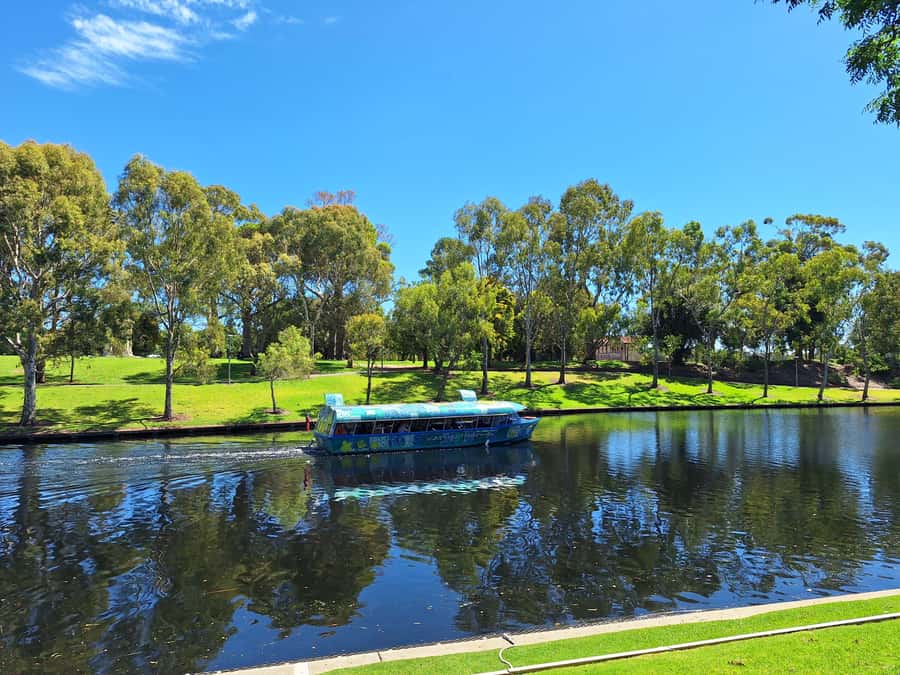 Adelaide: Walking Tour and Popeye River Cruise - Meeting at Pirie Street: Starting on the right foot