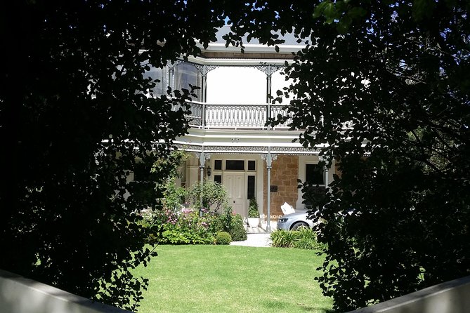 Adelaide Walking Tour: East End Escapade - Meeting at 160 Hutt St and getting the timing right