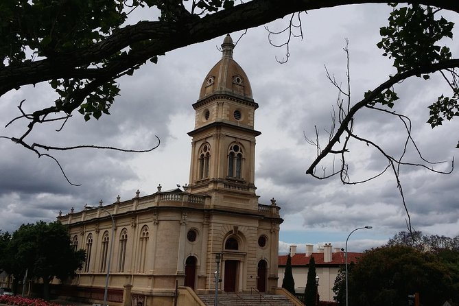 Adelaide Walking Tour: Grand Mansions and Sub-Divisions - Key points I’d plan around