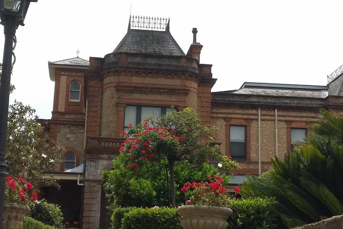 Adelaide Walking Tour: Grand Mansions and Sub-Divisions - North Adelaide in two hours: why this “mansion plus cottages” mix works