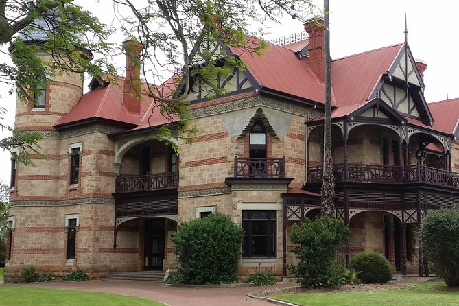 Adelaide Walking Tour: Hills, Squares and Parklands - Wellington Hotel and the Fast Adelaide Orientation You Actually Need