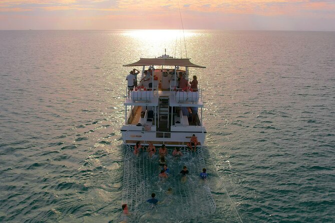 Afternoon Broome Town Tour including Beer Tasting & Sunset Drinks - Gantheaume Point: Dinosaur Footprints and Anastasias Pool