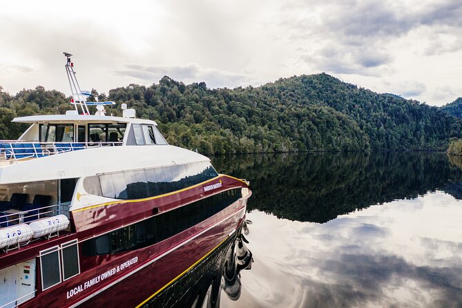 Afternoon Gordon River Dinner Cruise - Dinner on board: smoked salmon buffet plus afternoon tea