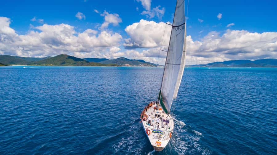 Airlie Beach: 2-Night Whitsundays Sailing Trip with Meals - Why Whitehaven Beach early is the whole point