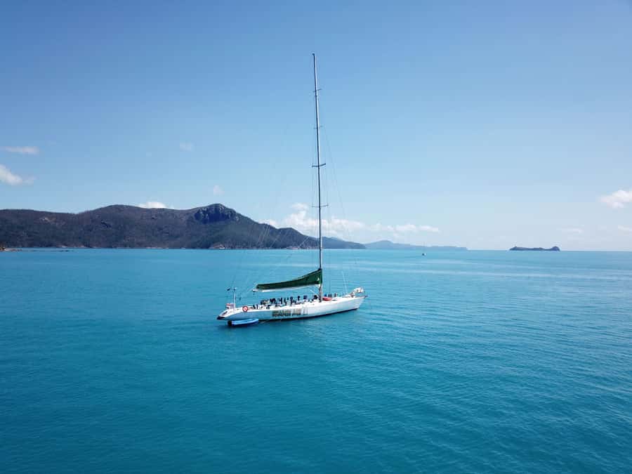 Airlie Beach: 2-Night Whitsundays Sailing Trip with Meals - Bunks, bathrooms, and the budget reality check