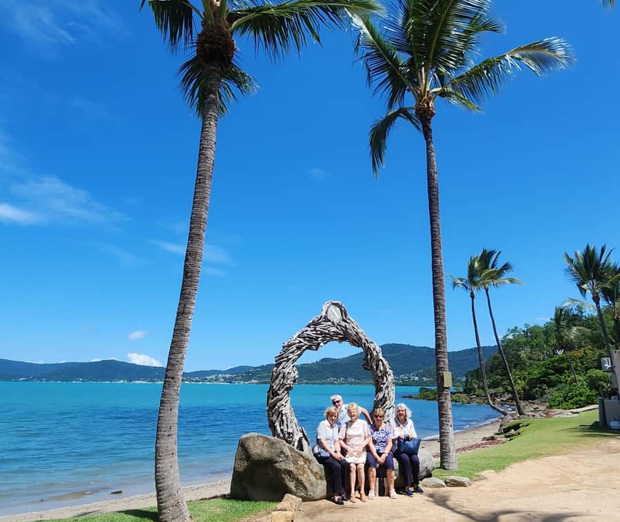 Airlie Beach 3 hr Sightseeing Explorer: Snaps & highlights - Viewpoint time and Coral Sea Marina waterfront
